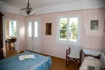 Eleni Villa