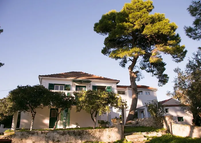 Eleni Βίλα Κοθρέας